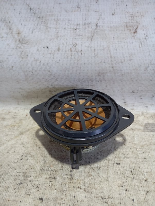 Динамик Audi A4 2011 B8