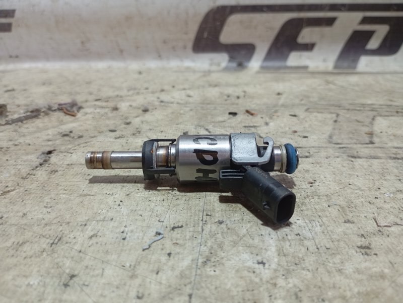 Форсунка топливная высокого давления Audi A4 B8