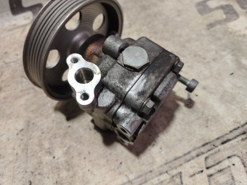 Насос гидроусилителя руля Audi A4 2011 B8