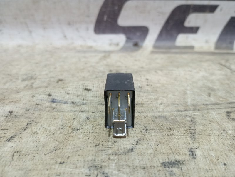 Реле Audi A4 2011 B8