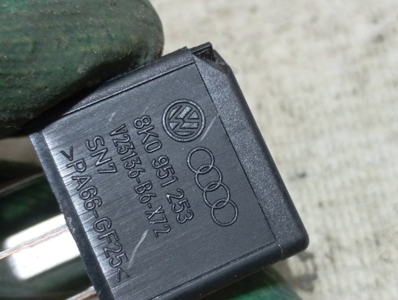 Реле Audi A4 2008 B8