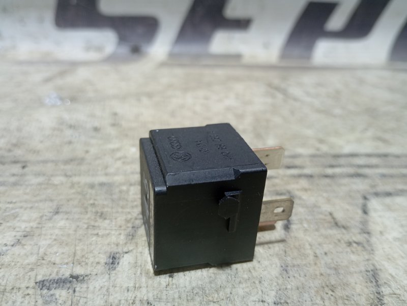 Реле Volkswagen Tiguan 2014 5N