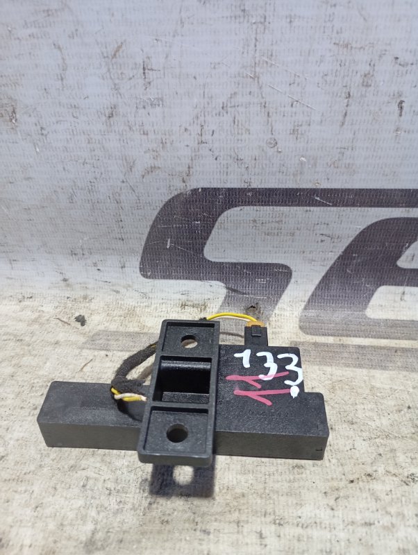 Усилитель антенны Audi A4 2008 B8