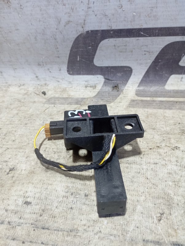 Усилитель антенны Audi A4 2008 B8