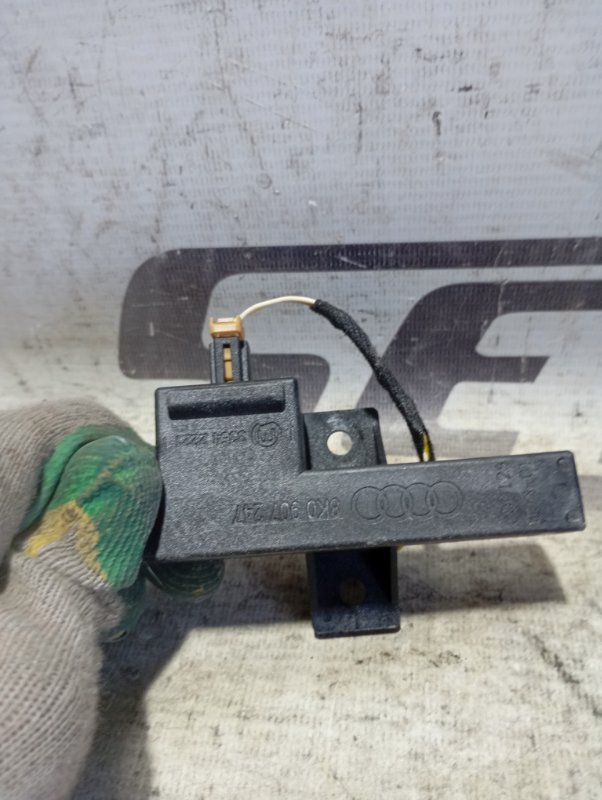 Усилитель антенны Audi A4 2008 B8