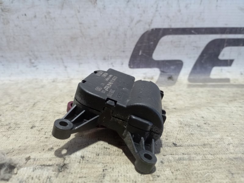 Сервопривод заслонки печки Volkswagen Golf 2011 Mk6