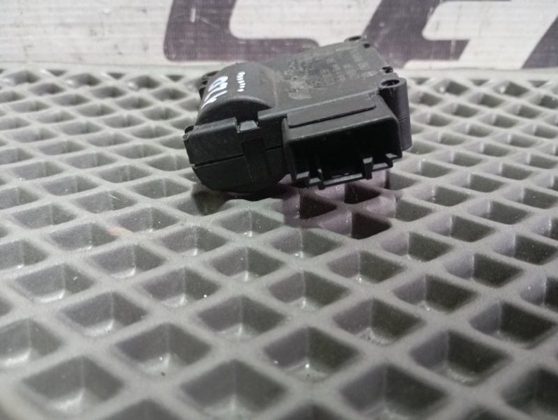 Сервопривод заслонки печки Audi A6 ALLROAD 2010 C6