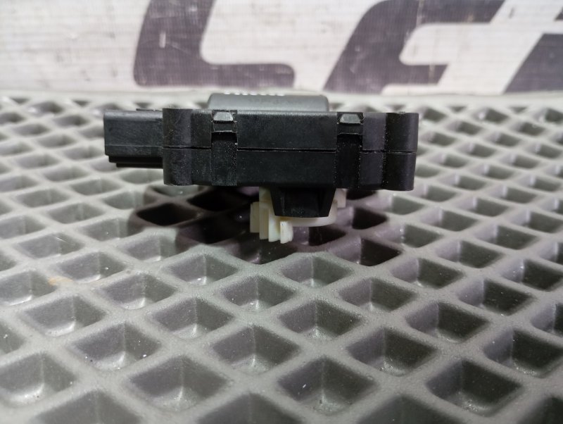 Сервопривод заслонки печки Audi A6 ALLROAD 2010 C6