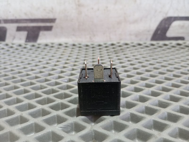 Реле Audi A6 ALLROAD 2010 C6