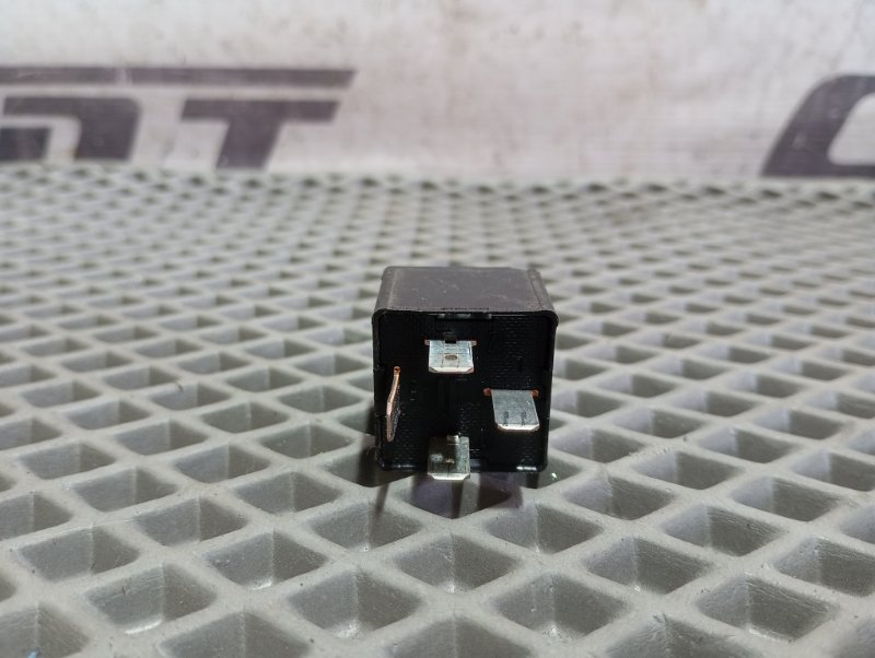 Реле Audi A6 ALLROAD 2010 C6