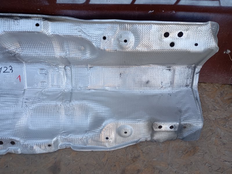 Тепловой экран Volkswagen Tiguan 2014 5N