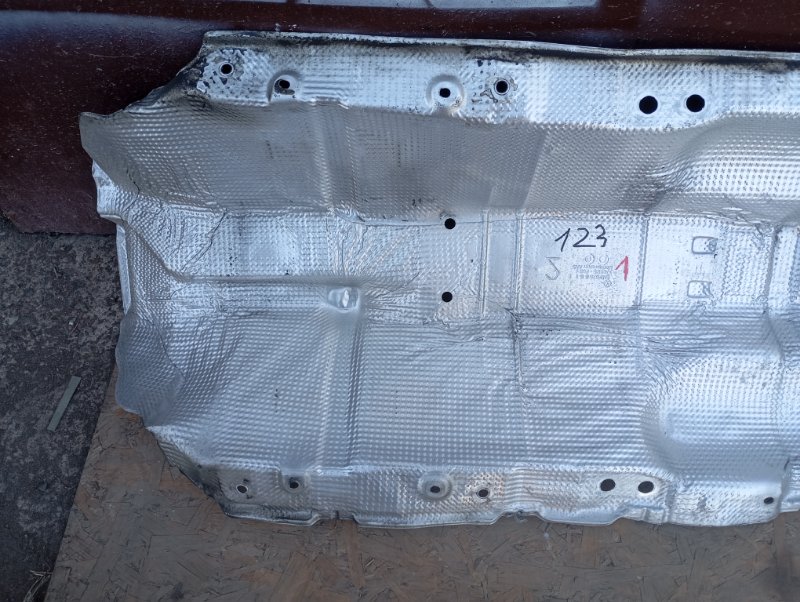 Тепловой экран Volkswagen Tiguan 2014 5N