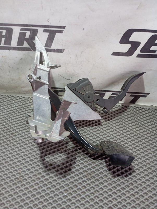 Педаль газа Audi A6 2005 C6