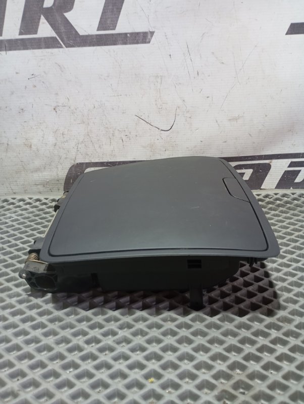 Бардачок Skoda YETI 2015