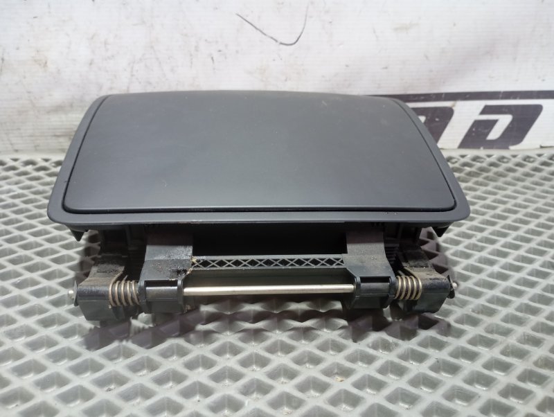 Бардачок Skoda YETI 2015