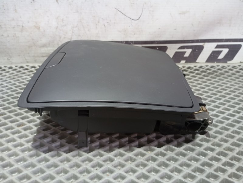 Бардачок Skoda YETI 2015