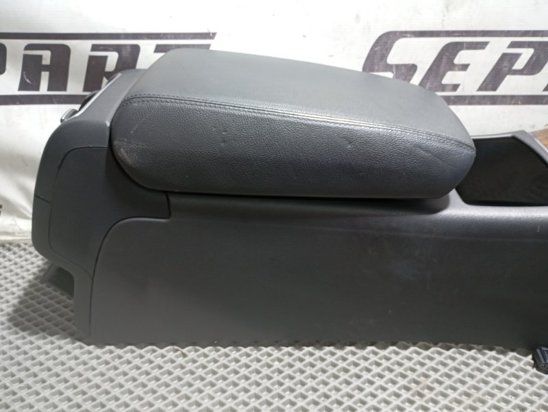 Подлокотник Audi A6 ALLROAD 2014 C7