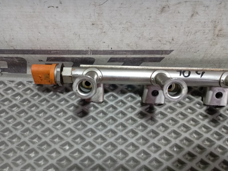 Рампа топливная Skoda YETI 2014