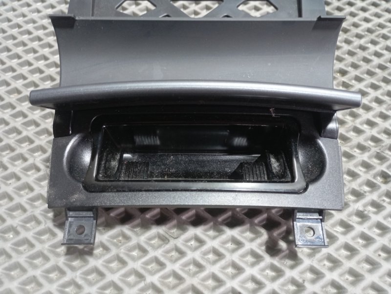 Пепельница Audi A3 2011 8P