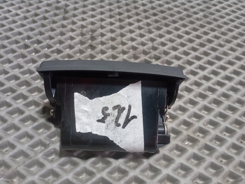 Пепельница Audi A3 2011 8P