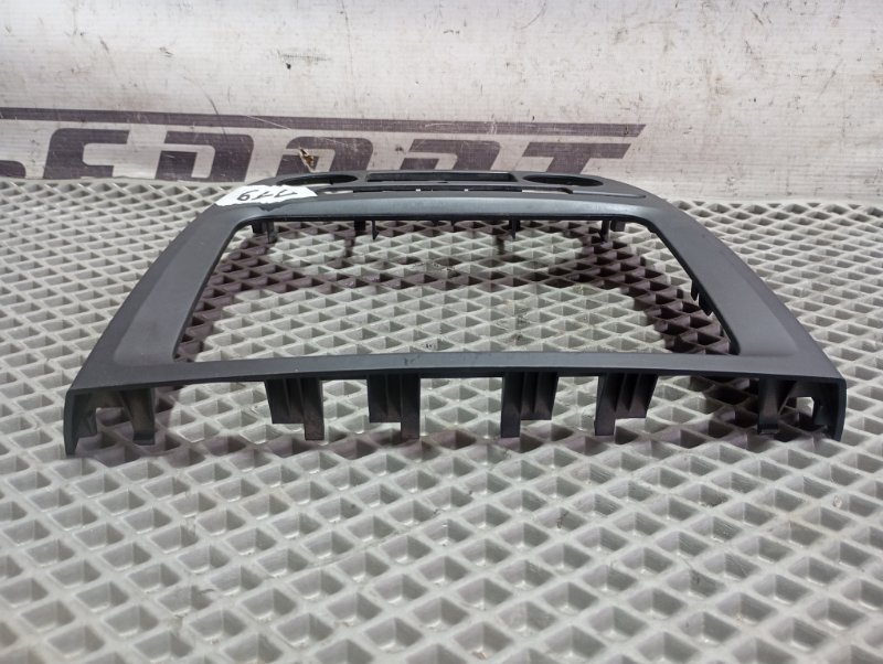 Рамка магнитолы Skoda YETI 2015