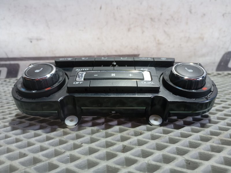 Блок управления климат-контролем Skoda YETI 2015