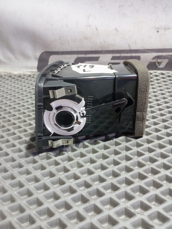 Дефлектор обдува салона Skoda YETI 2015