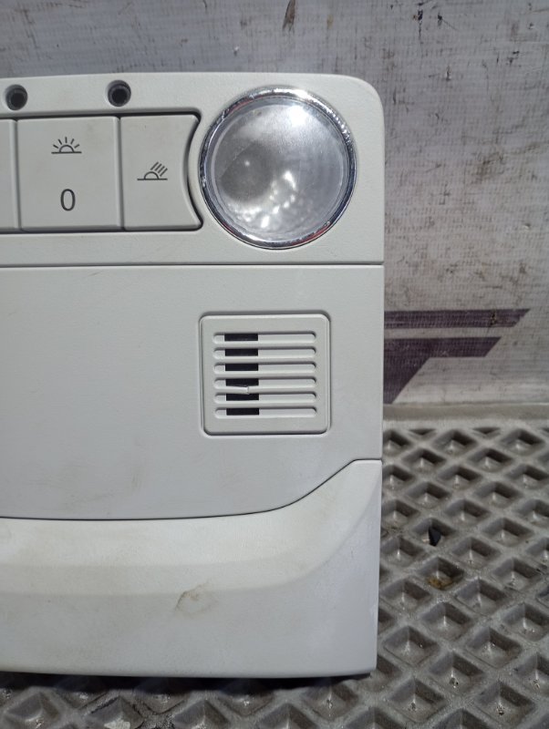 Плафон салона Skoda YETI 2015