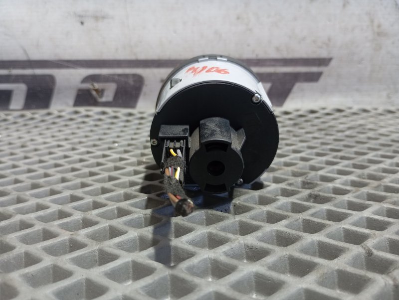 Переключатель света фар Skoda YETI 2015