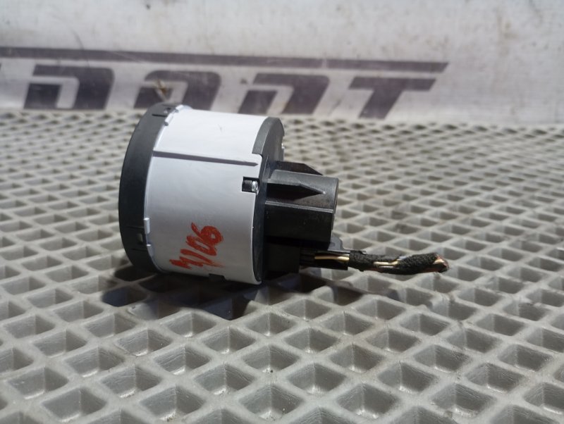 Переключатель света фар Skoda YETI 2015