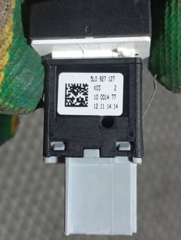 Кнопка давления в шинах Skoda YETI 2015