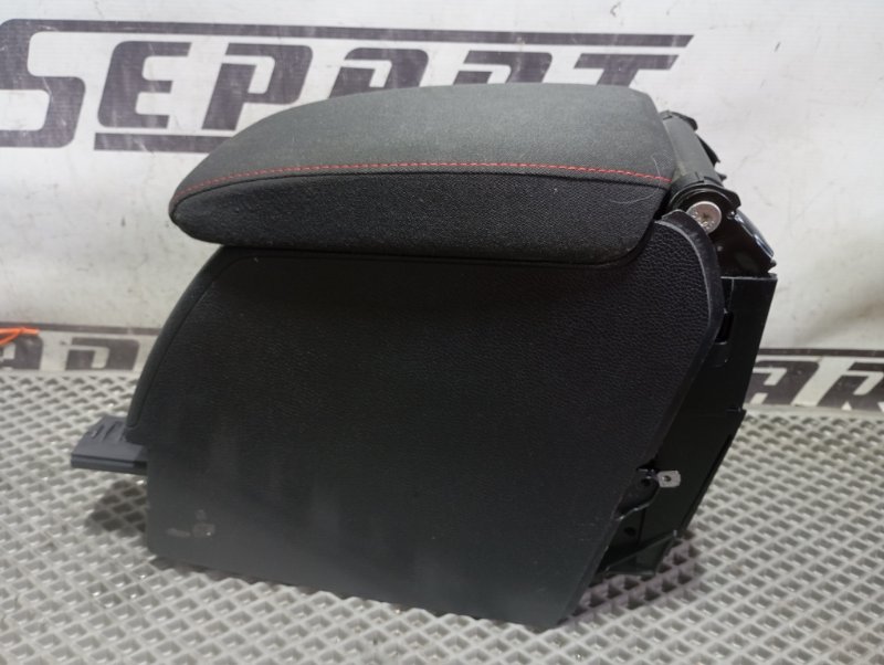 Подлокотник Volkswagen Golf 2011 Mk6