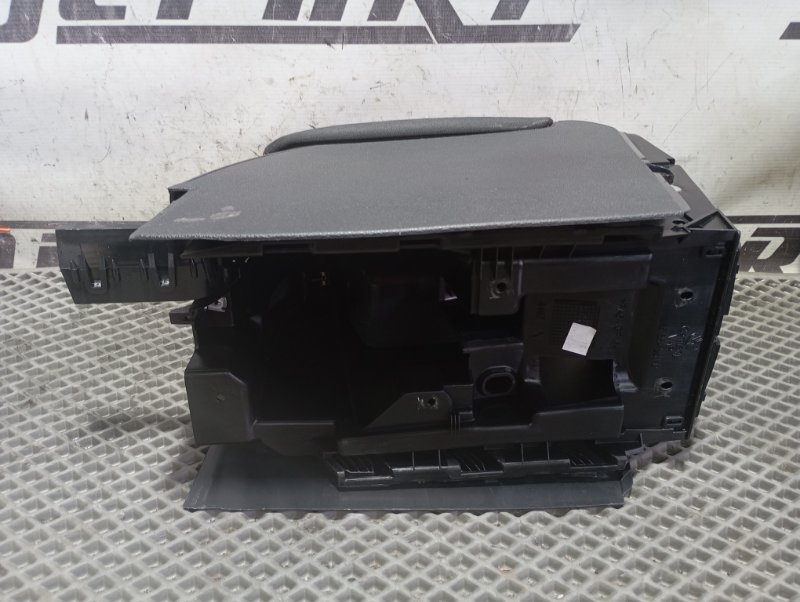 Подлокотник Volkswagen Golf 2011 Mk6