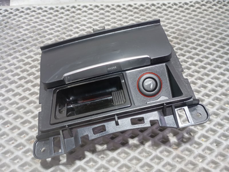 Пепельница Audi A4 2011 B8