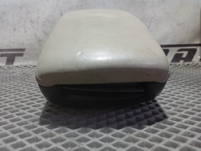 Подлокотник Audi A6 ALLROAD 2010 C6