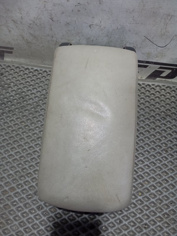 Подлокотник Audi A6 ALLROAD 2010 C6