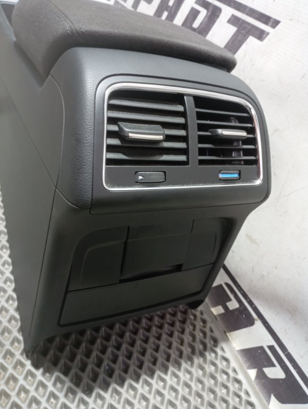 Подлокотник Audi A4 2011 B8