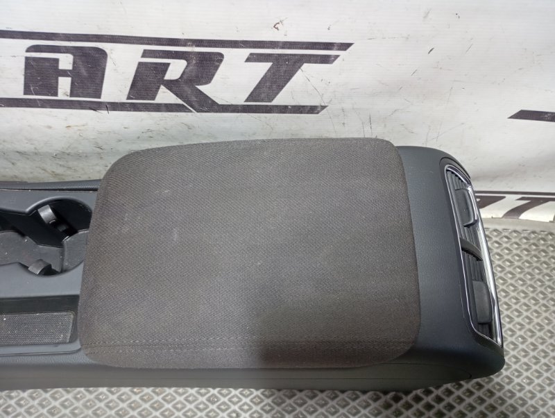 Подлокотник Audi A4 2011 B8