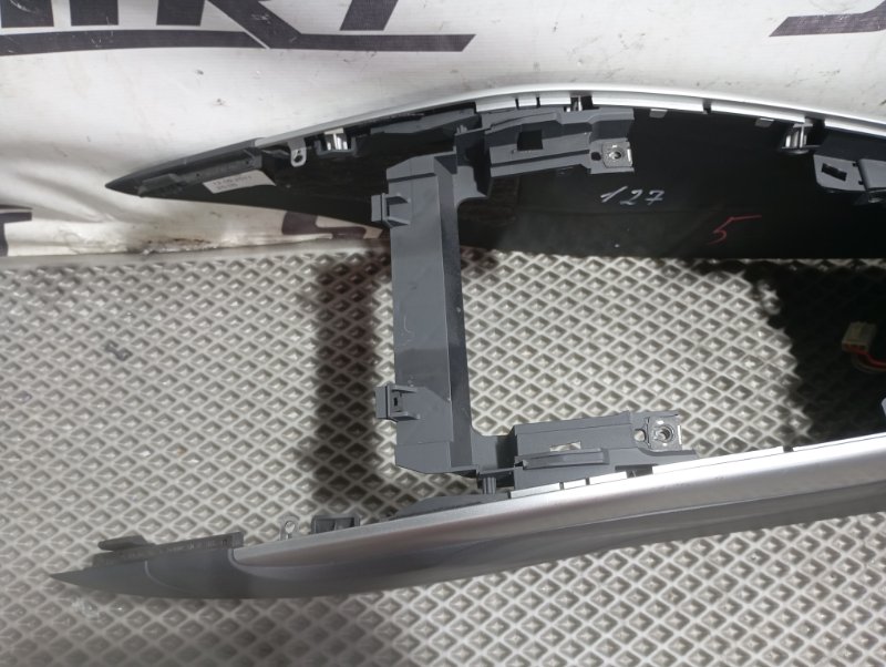 Подлокотник Audi A4 2011 B8