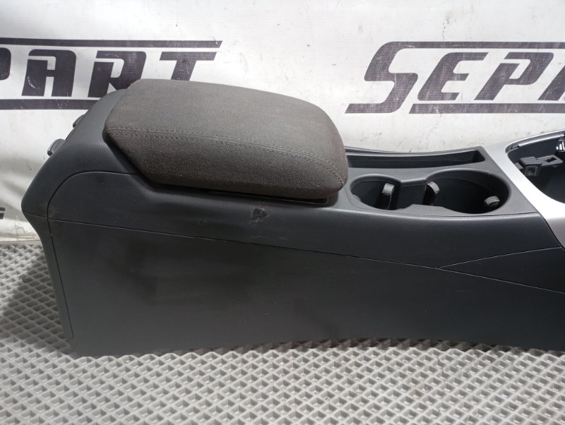 Подлокотник Audi A4 2011 B8