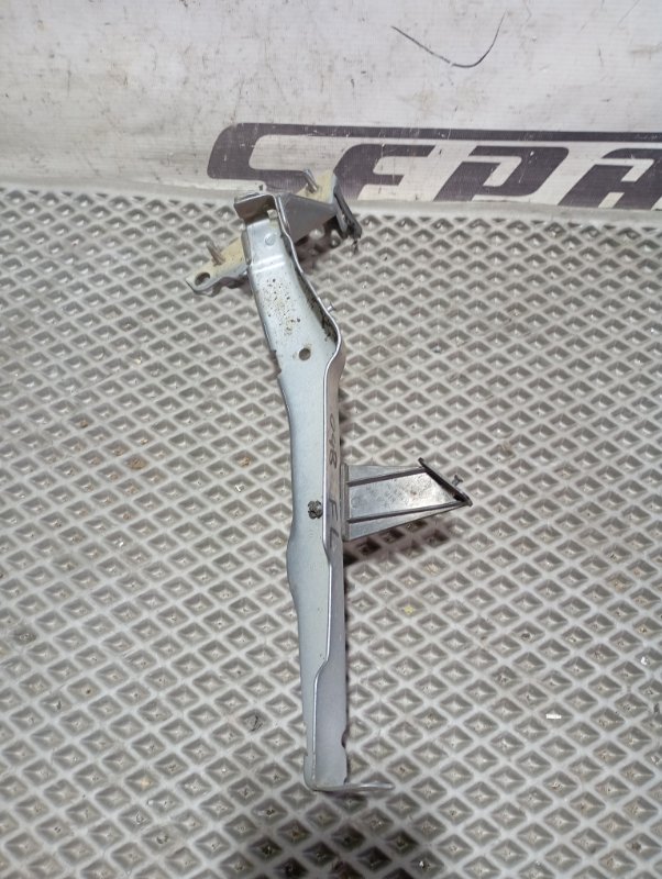 Кронштейн крыла Audi A4 2012 B8