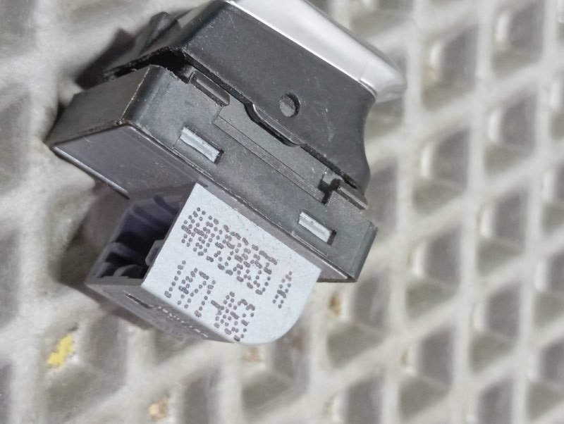 Кнопка стеклоподъемника Audi A6 ALLROAD 2014 C7