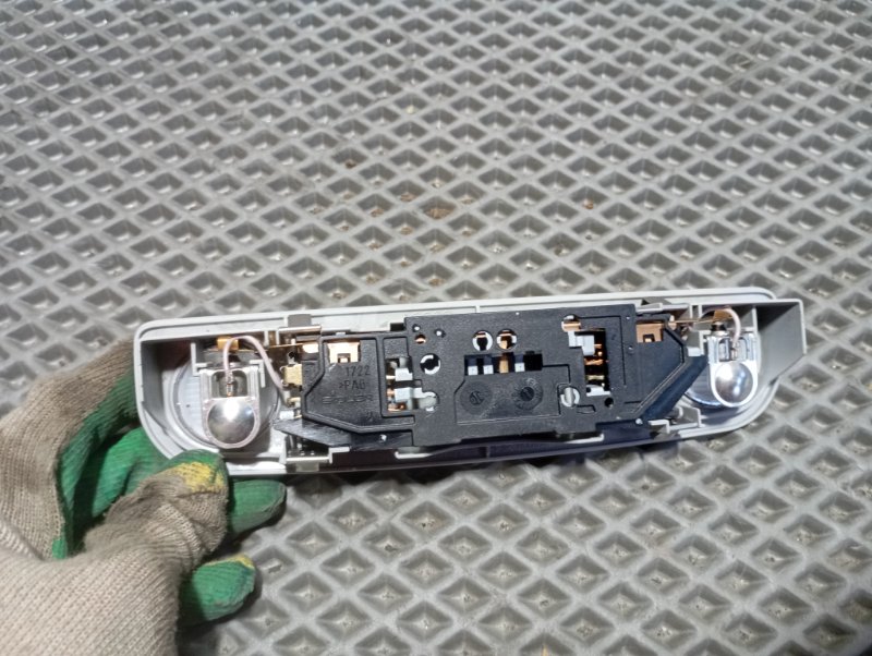 Плафон салона Audi Q7 2010 4L