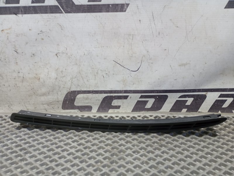 Дефлектор обдува лобового стекла Skoda YETI 2015