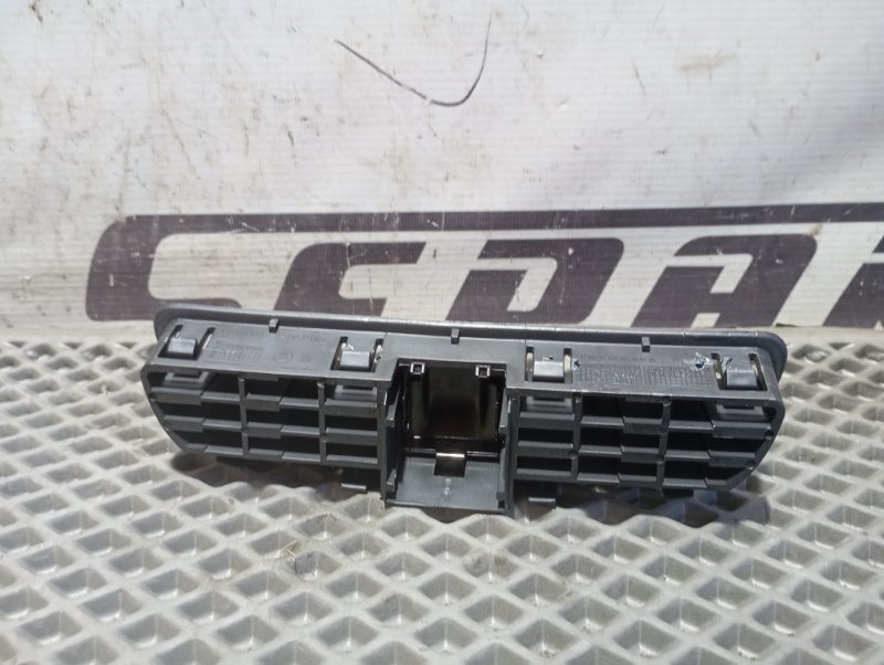 Дефлектор обдува лобового стекла Skoda YETI 2015