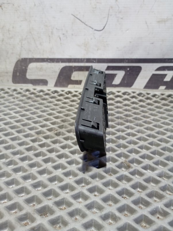 Дефлектор обдува лобового стекла Skoda YETI 2015