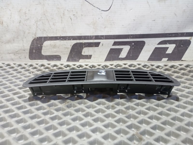 Дефлектор обдува лобового стекла Skoda YETI 2015