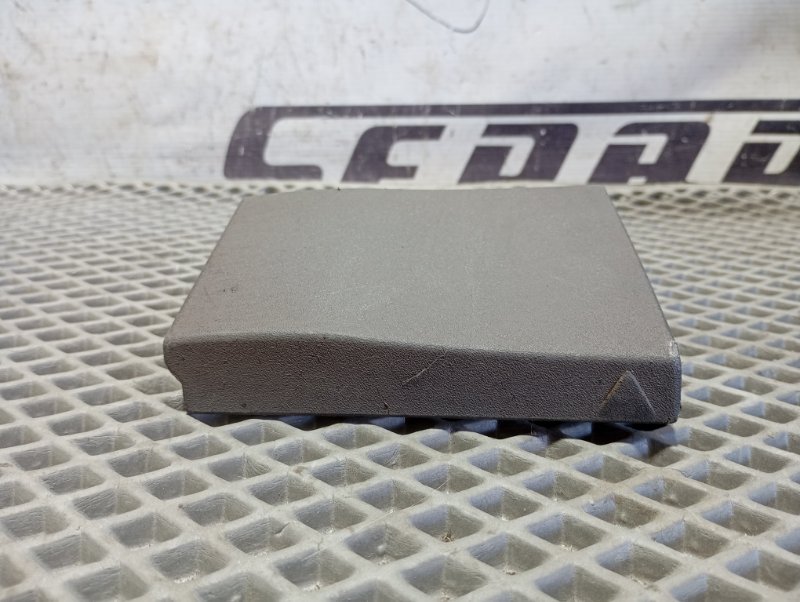 Молдинг крыла Audi Q5 2013 8R