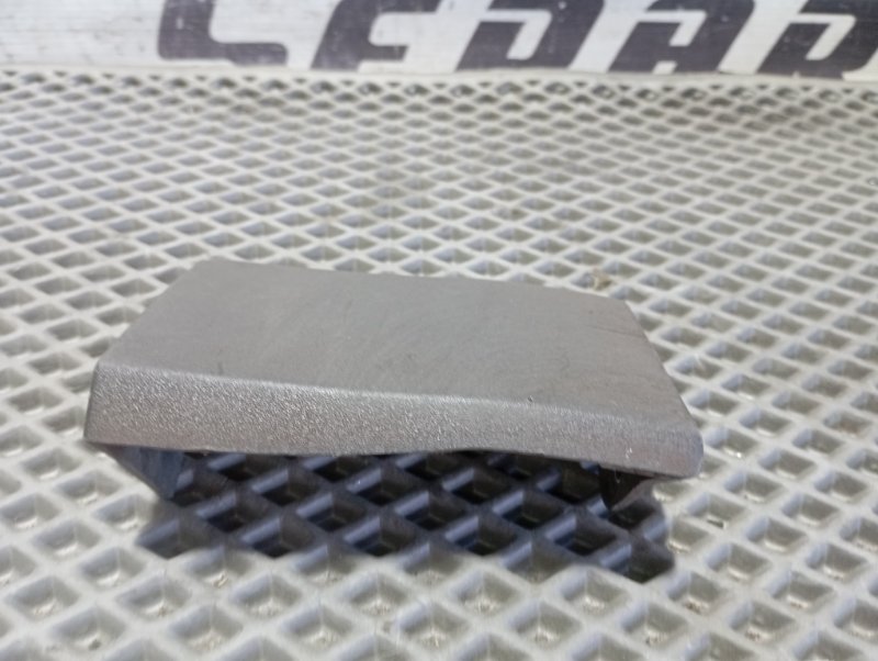 Молдинг крыла Audi Q5 2013 8R