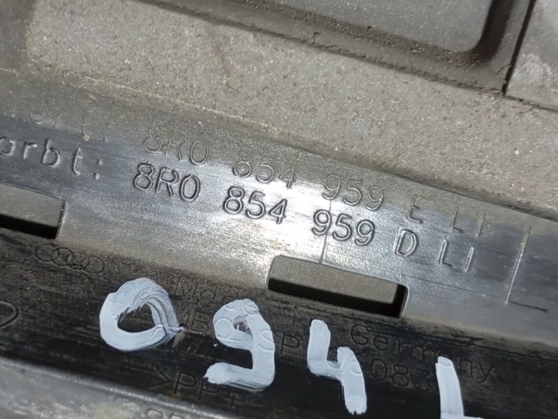 Молдинг крыла Audi Q5 2013 8R